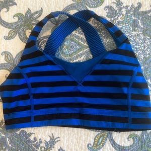 Lululemon sports bra size 8. Lightly worn.